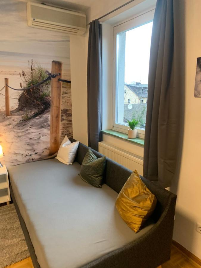 Mainpark Apartment 4 Schlafzimmer Bis Zu 10 Personen Direkt Ueber Aschaffapartment Bei Aschaffenburg Mainaschaff المظهر الخارجي الصورة