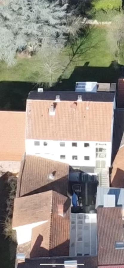 Mainpark Apartment 4 Schlafzimmer Bis Zu 10 Personen Direkt Ueber Aschaffapartment Bei Aschaffenburg Mainaschaff المظهر الخارجي الصورة