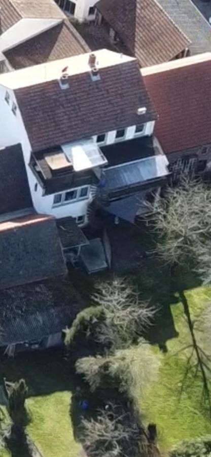 Mainpark Apartment 4 Schlafzimmer Bis Zu 10 Personen Direkt Ueber Aschaffapartment Bei Aschaffenburg Mainaschaff المظهر الخارجي الصورة